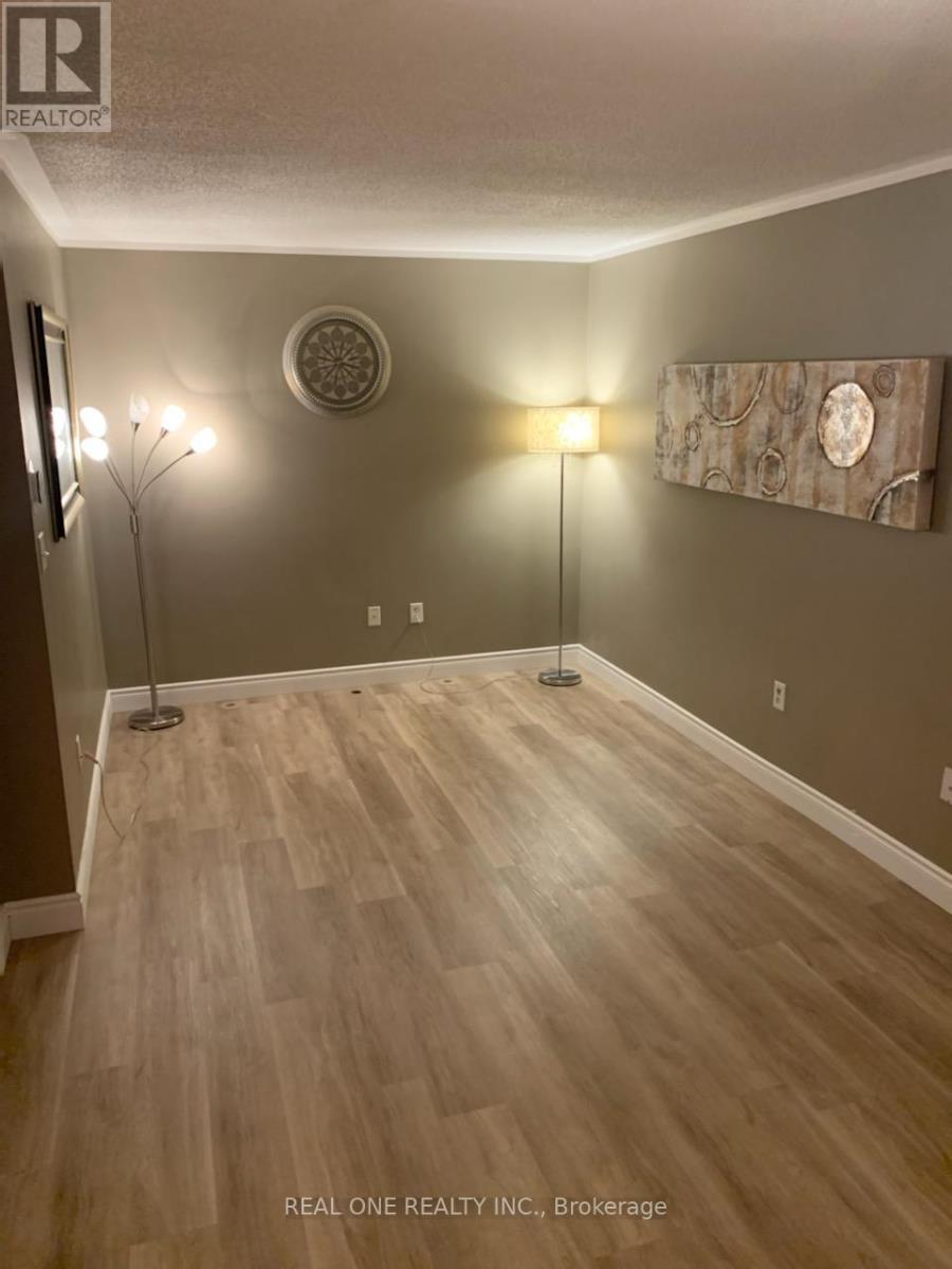 3036 Dewridge Avenue, Oakville, Ontario  L6M 5H9 - Photo 7 - W12660634