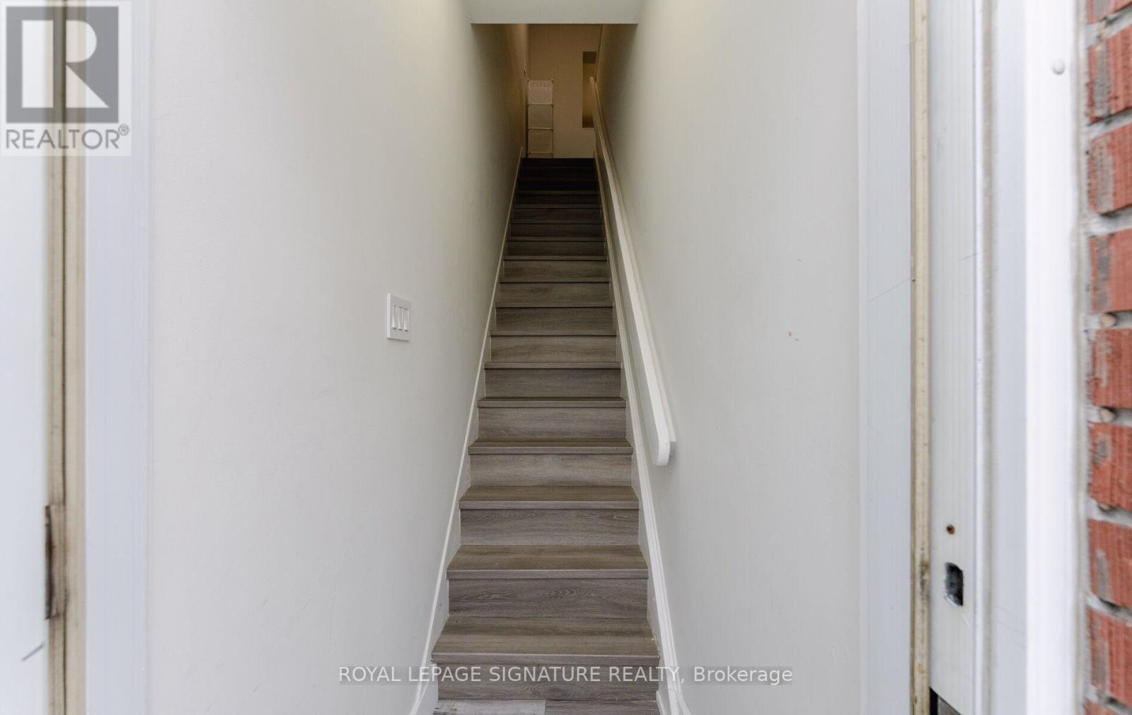 #rear - 713 The Queensway, Toronto, Ontario  M8Y 1L2 - Photo 4 - W12660658