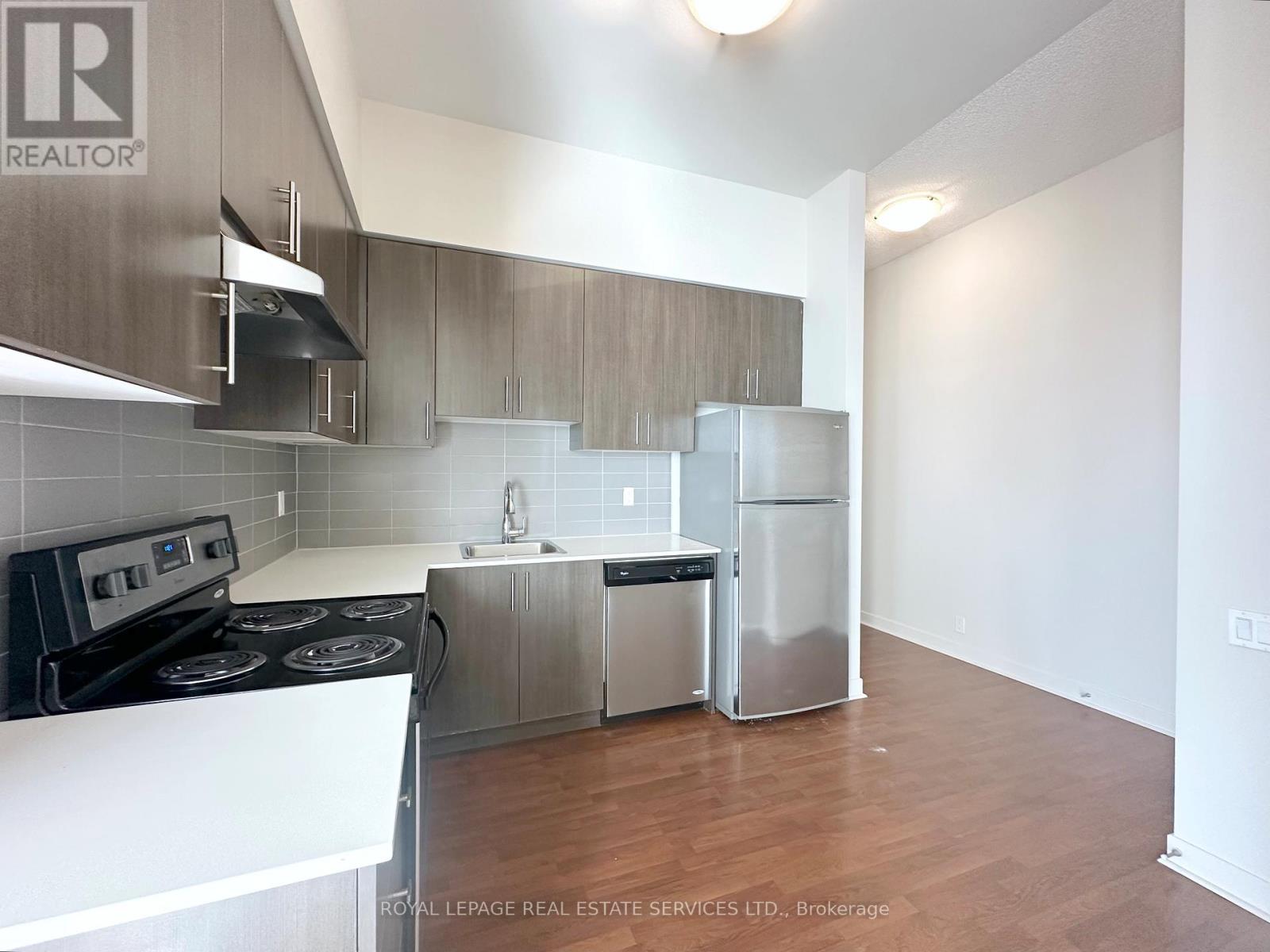 404 - 188 Clark Boulevard, Brampton, Ontario  L6T 0J2 - Photo 3 - W12660748