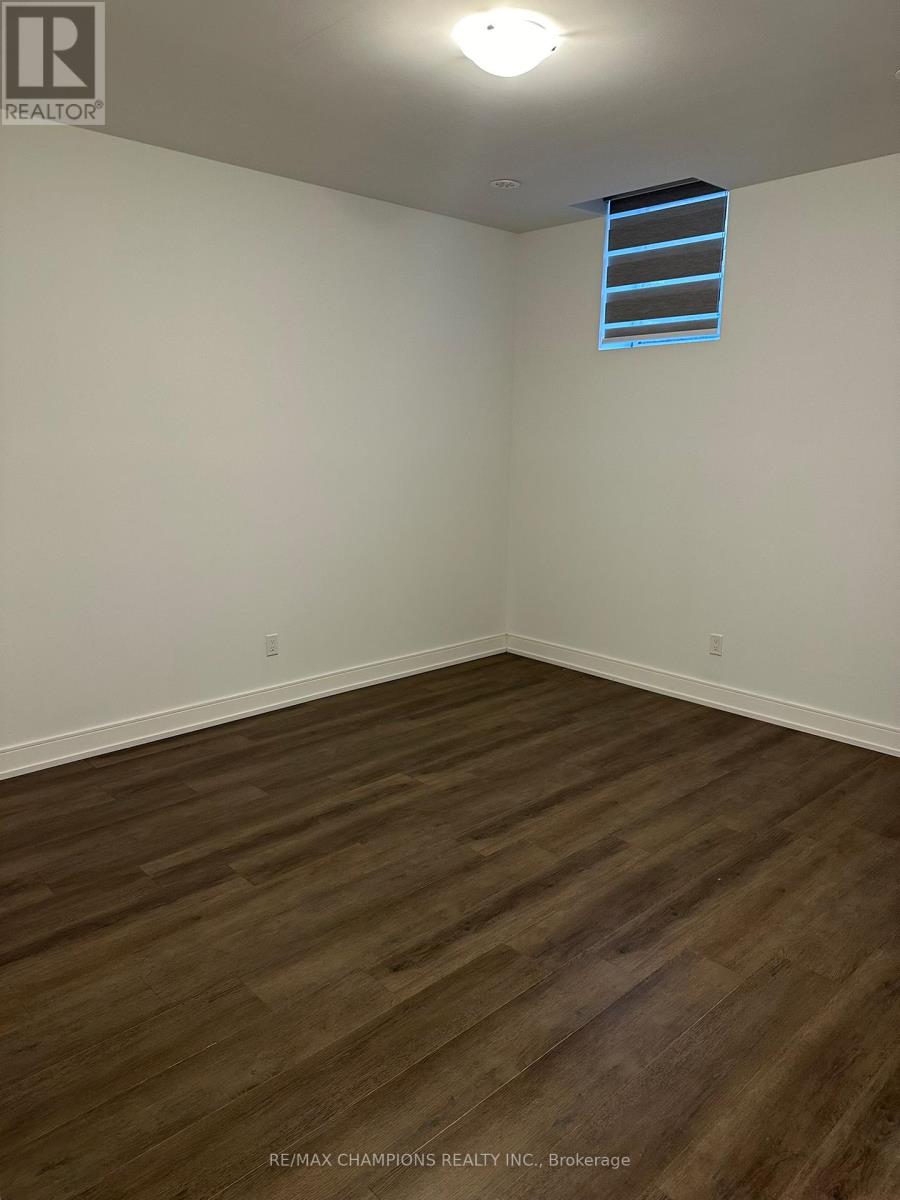 38 Desiree Place, Caledon, Ontario  L7E 4L2 - Photo 7 - W12660848