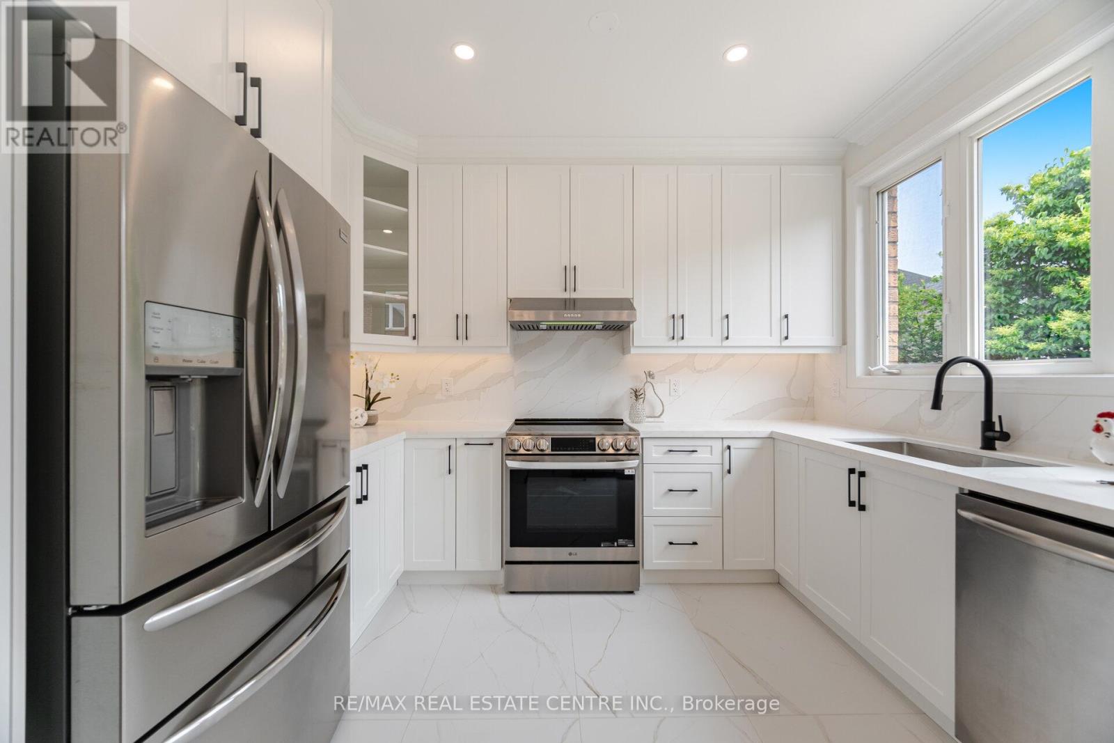 200 Weston Drive, Milton, Ontario  L9T 0V1 - Photo 18 - W12660850