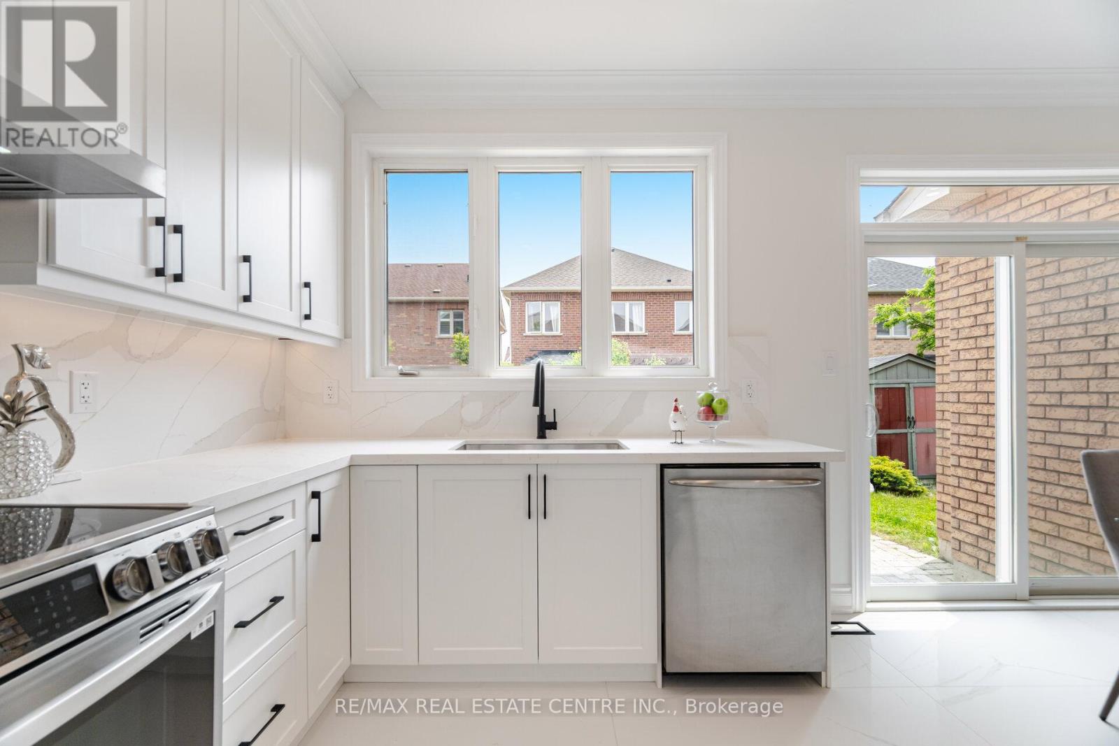 200 Weston Drive, Milton, Ontario  L9T 0V1 - Photo 19 - W12660850