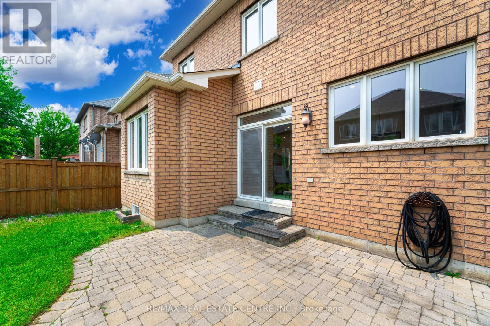 200 Weston Drive, Milton, Ontario  L9T 0V1 - Photo 47 - W12660850