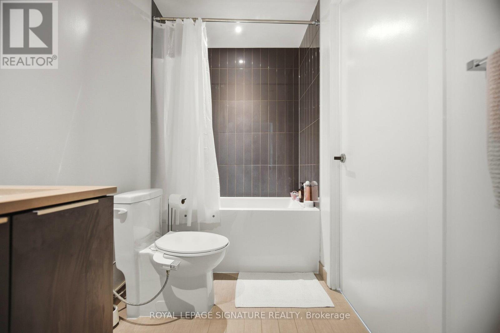 3006 - 3900 Confederation Parkway, Mississauga, Ontario  L5B 0M3 - Photo 18 - W12660900