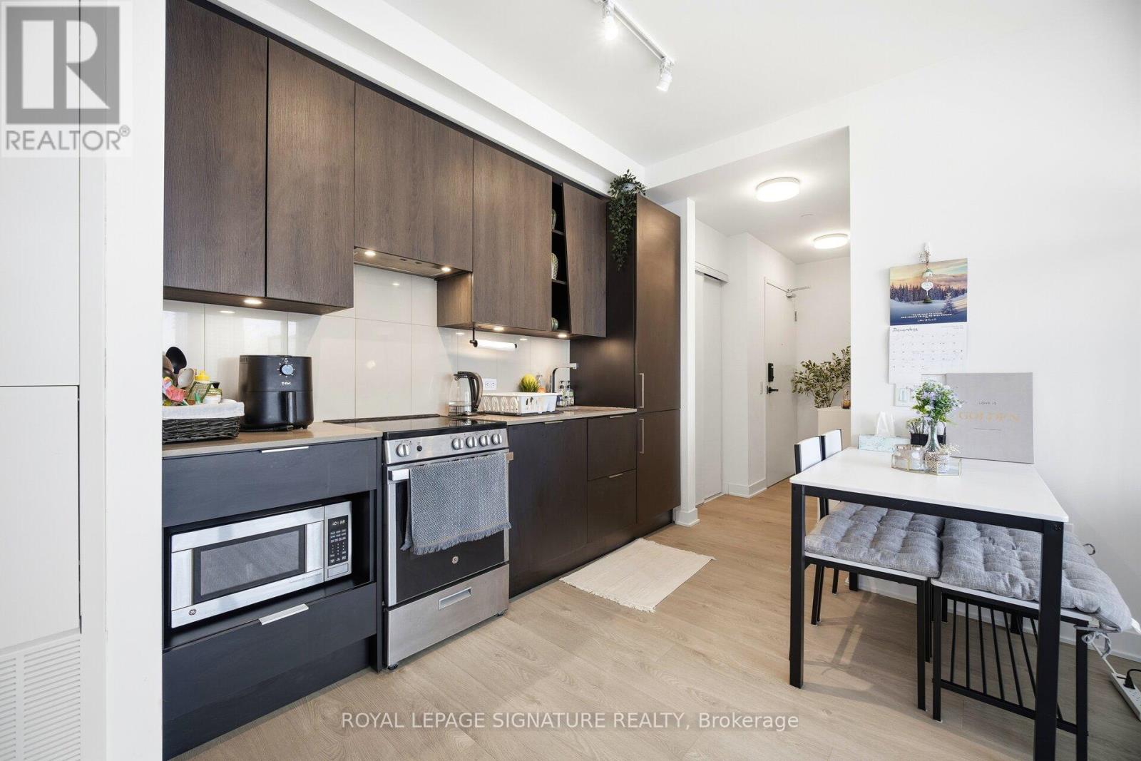 3006 - 3900 Confederation Parkway, Mississauga, Ontario  L5B 0M3 - Photo 7 - W12660900