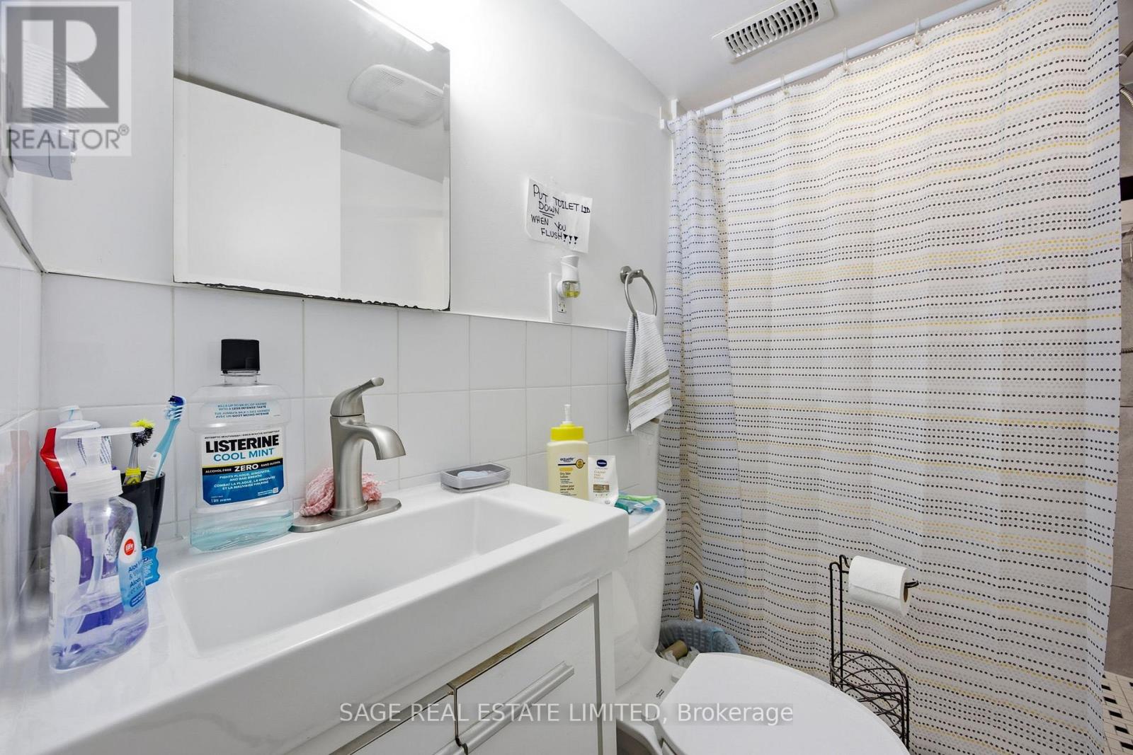 73 Cynthia Road, Toronto, Ontario  M6N 2P8 - Photo 13 - W12660912