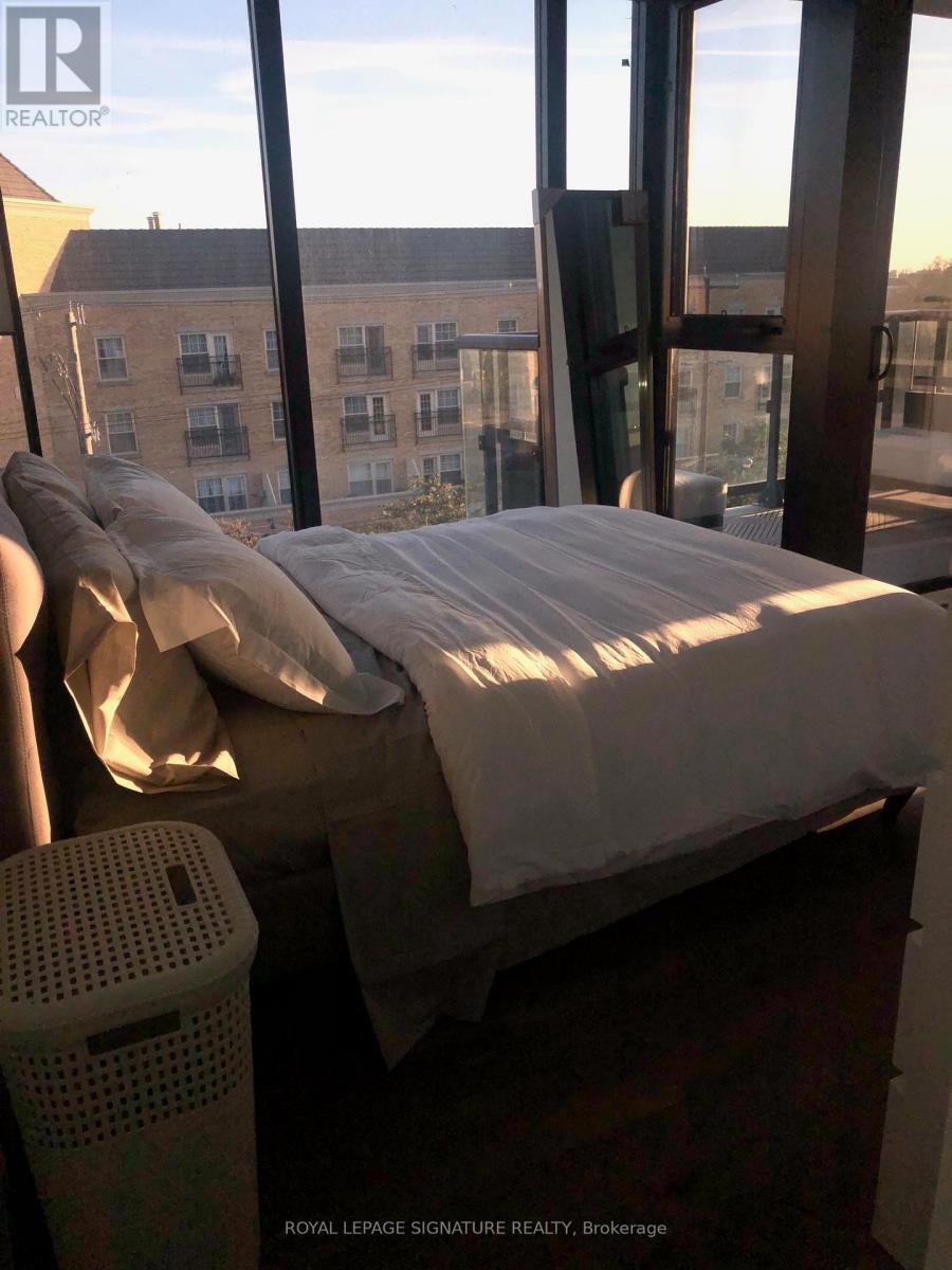 419 - 7 Smith Crescent, Toronto, Ontario  M8Z 0G3 - Photo 5 - W12660930