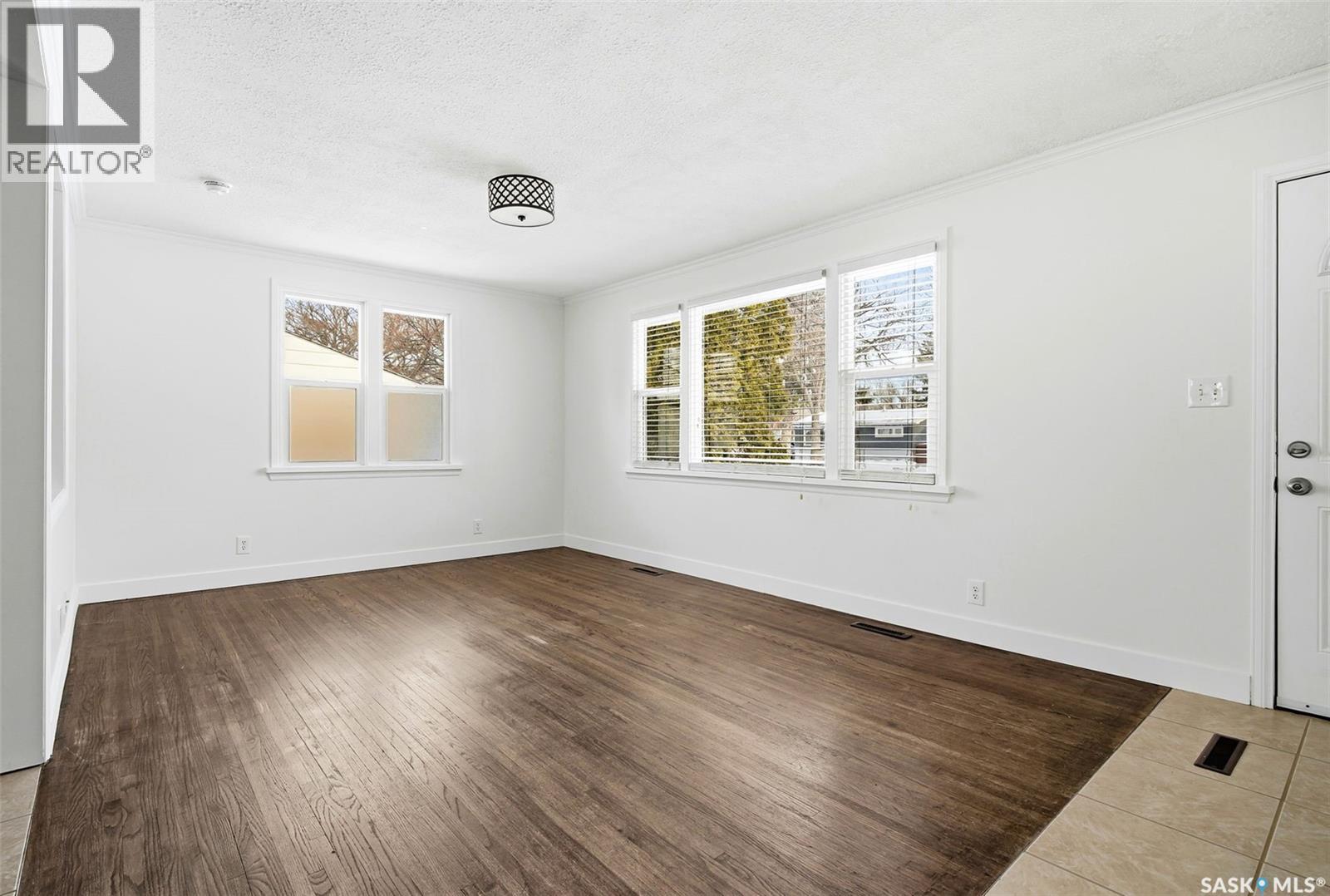 658 Princess Street, Regina, Saskatchewan  S4T 3X5 - Photo 3 - SK026187