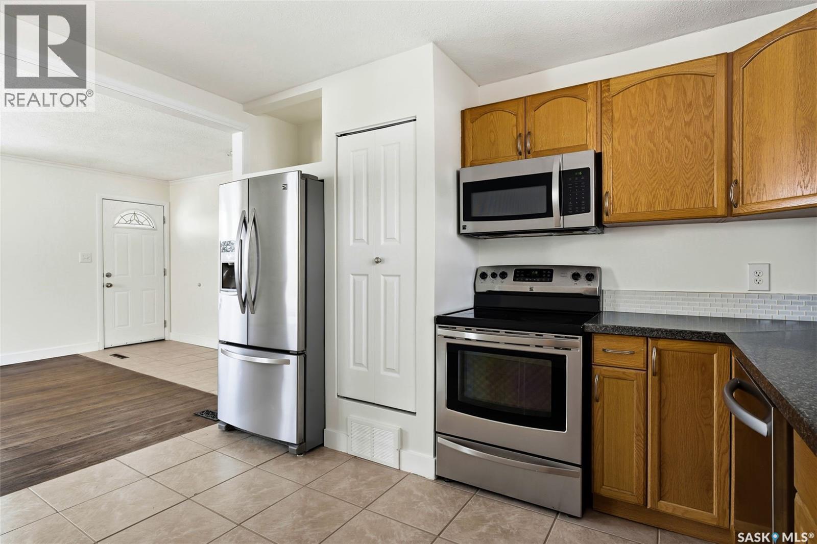 658 Princess Street, Regina, Saskatchewan  S4T 3X5 - Photo 9 - SK026187