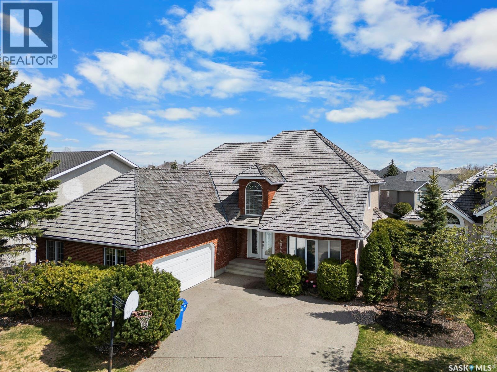 5054 WASCANA VISTA COURT, regina, Saskatchewan