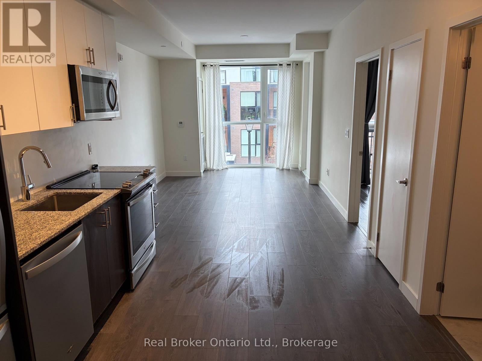 311 - 210 Sabina Drive, Oakville, Ontario  L6H 0W6 - Photo 17 - W12540620