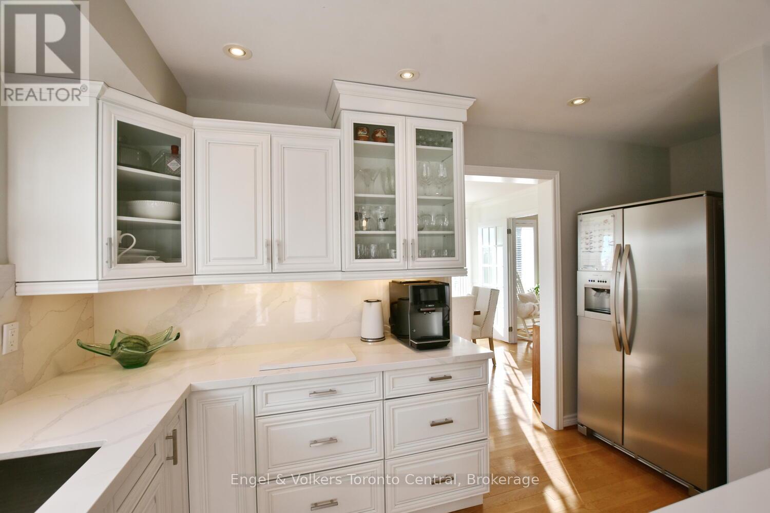 55 Highland Drive, Oro-Medonte, Ontario  L0L 2L0 - Photo 19 - S12542354