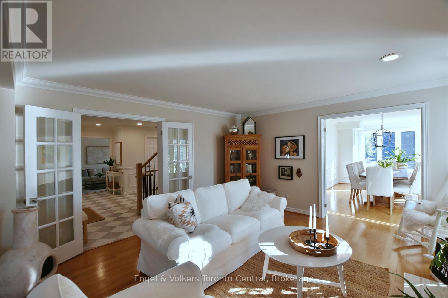 55 Highland Drive, Oro-Medonte, Ontario  L0L 2L0 - Photo 9 - S12542354