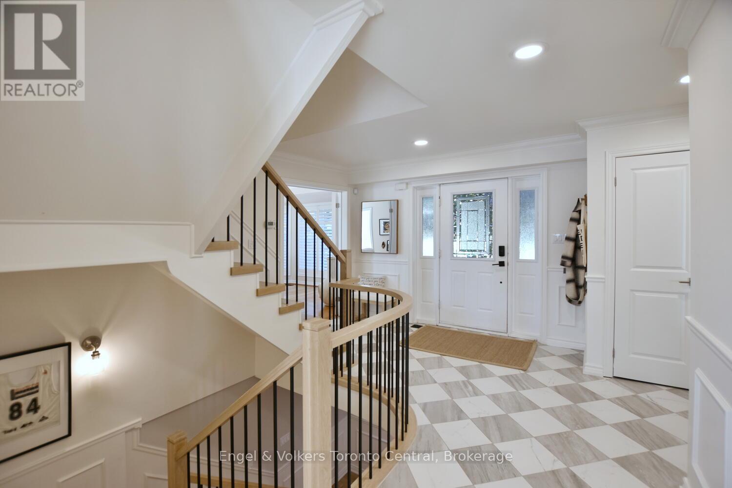 55 Highland Drive, Oro-Medonte, Ontario  L0L 2L0 - Photo 8 - S12542354