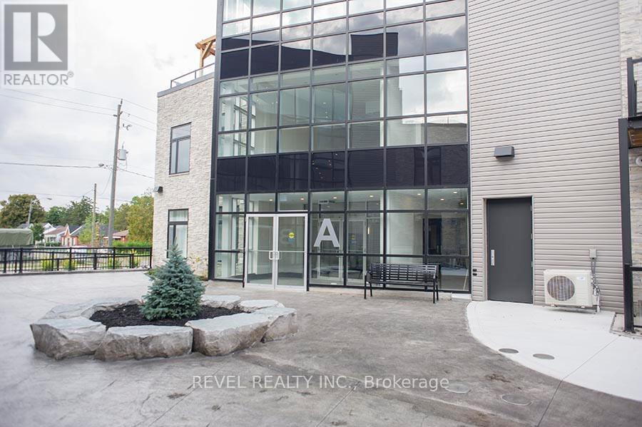 206 - 85a Morrell Street, Brantford, Ontario  N3T 4J6 - Photo 2 - X12660636