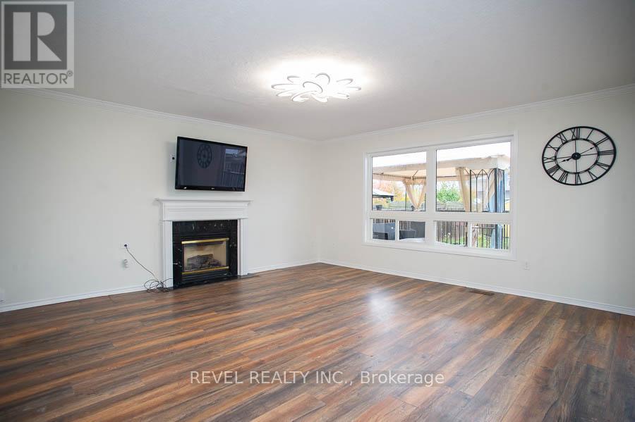 110 Hunter Way, Brantford, Ontario  N3T 0B1 - Photo 5 - X12660858