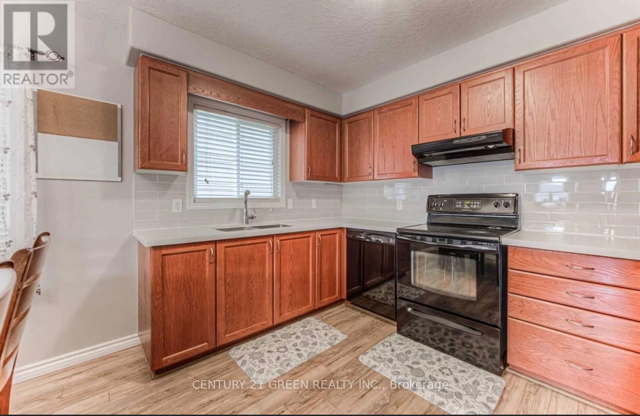 Main & 2nd - 1231 Countrystone Drive, Kitchener, Ontario  N2N 3S4 - Photo 5 - X12660884