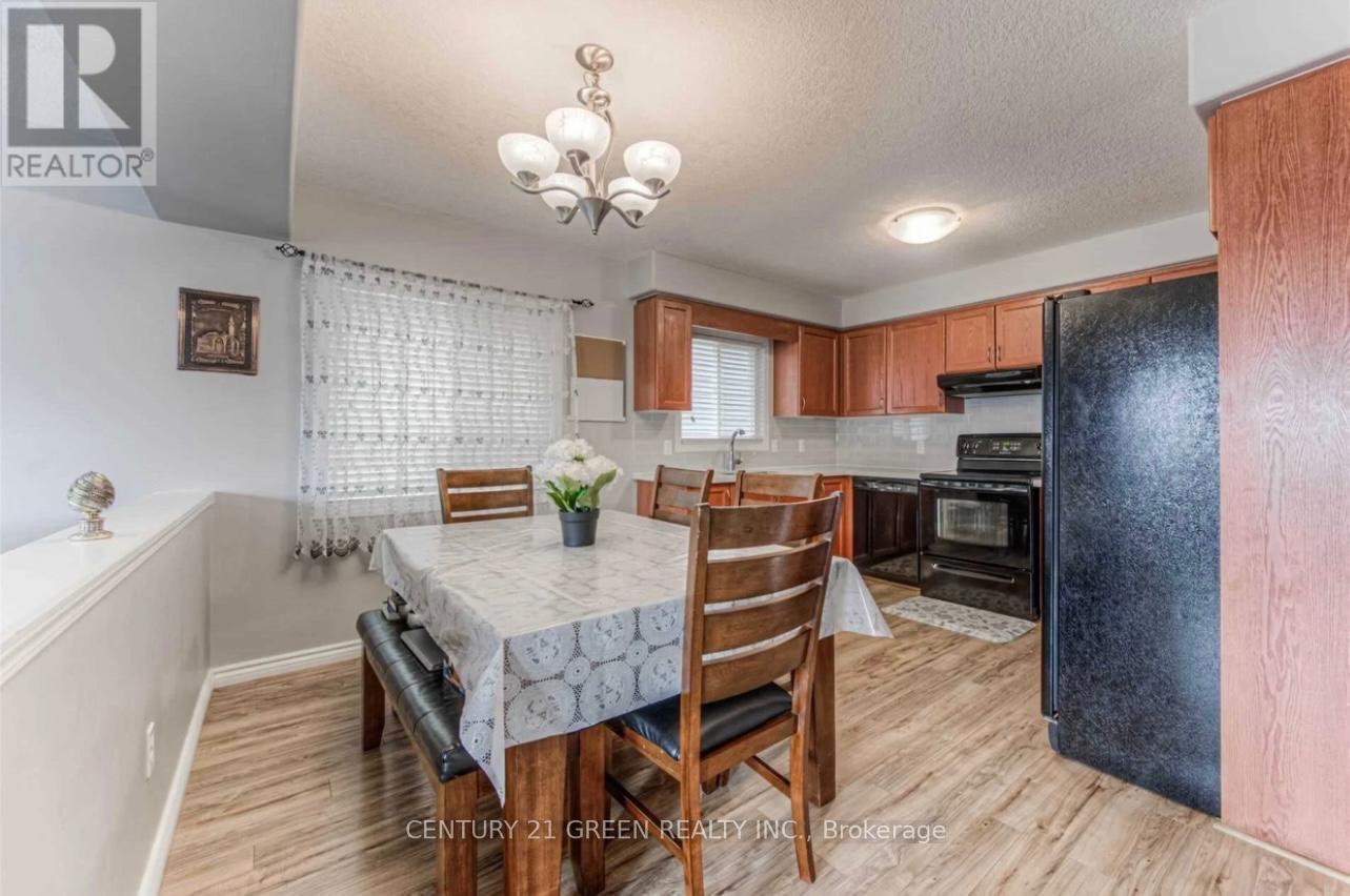 Main & 2nd - 1231 Countrystone Drive, Kitchener, Ontario  N2N 3S4 - Photo 9 - X12660884