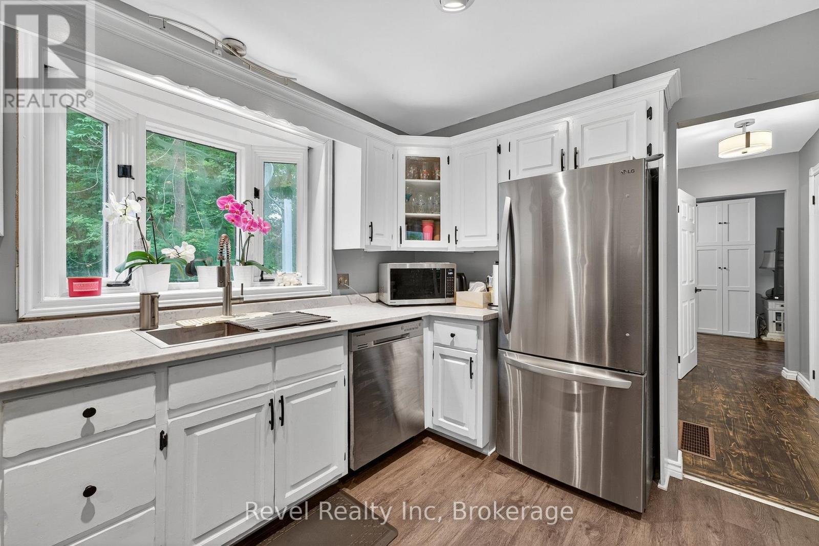 6 Bayside Road, Tiny, Ontario  L9M 0H8 - Photo 11 - S12661076