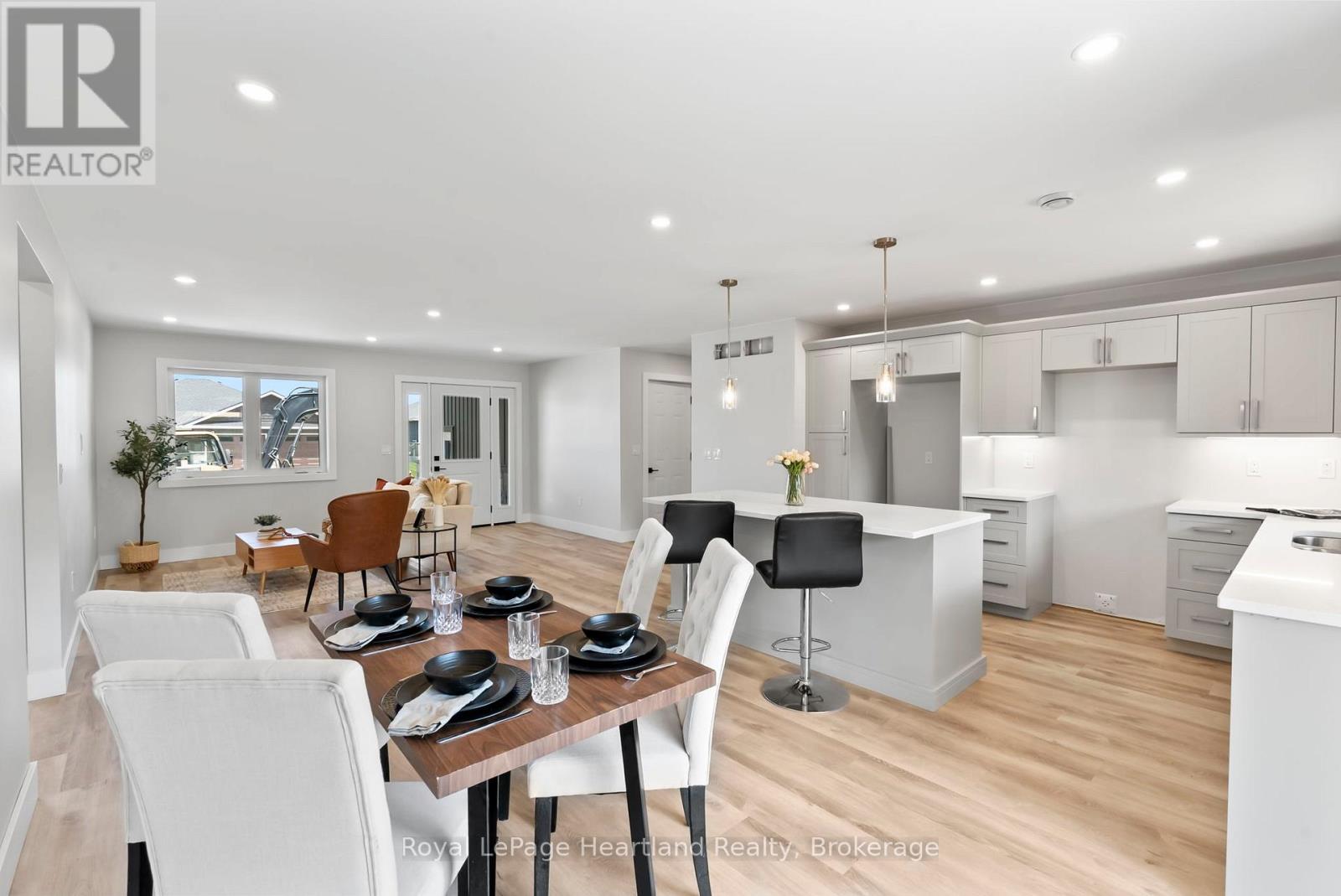 6 Noeckerville Hill Drive, South Bruce, Ontario  N0G 2J0 - Photo 11 - X12661052