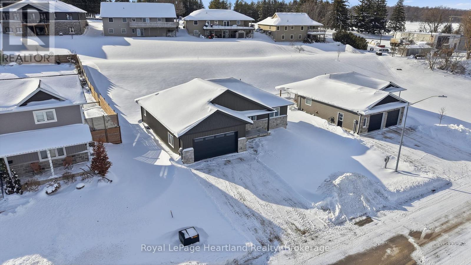 6 Noeckerville Hill Drive, South Bruce, Ontario  N0G 2J0 - Photo 3 - X12661052