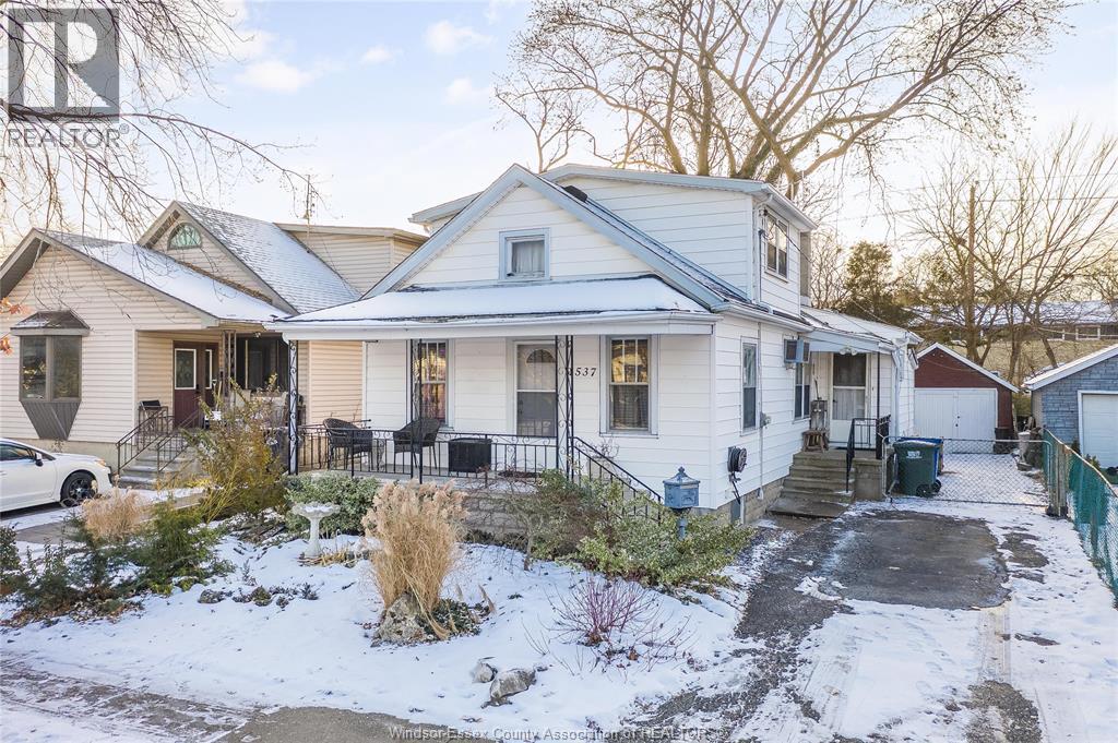 1537 Westminster Boulevard, Windsor, Ontario  N8T 1W8 - Photo 2 - 26000048