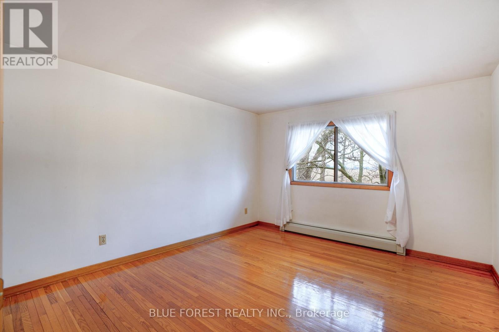 10915 Graham Road, West Elgin, Ontario  N0L 2P0 - Photo 18 - X12660936