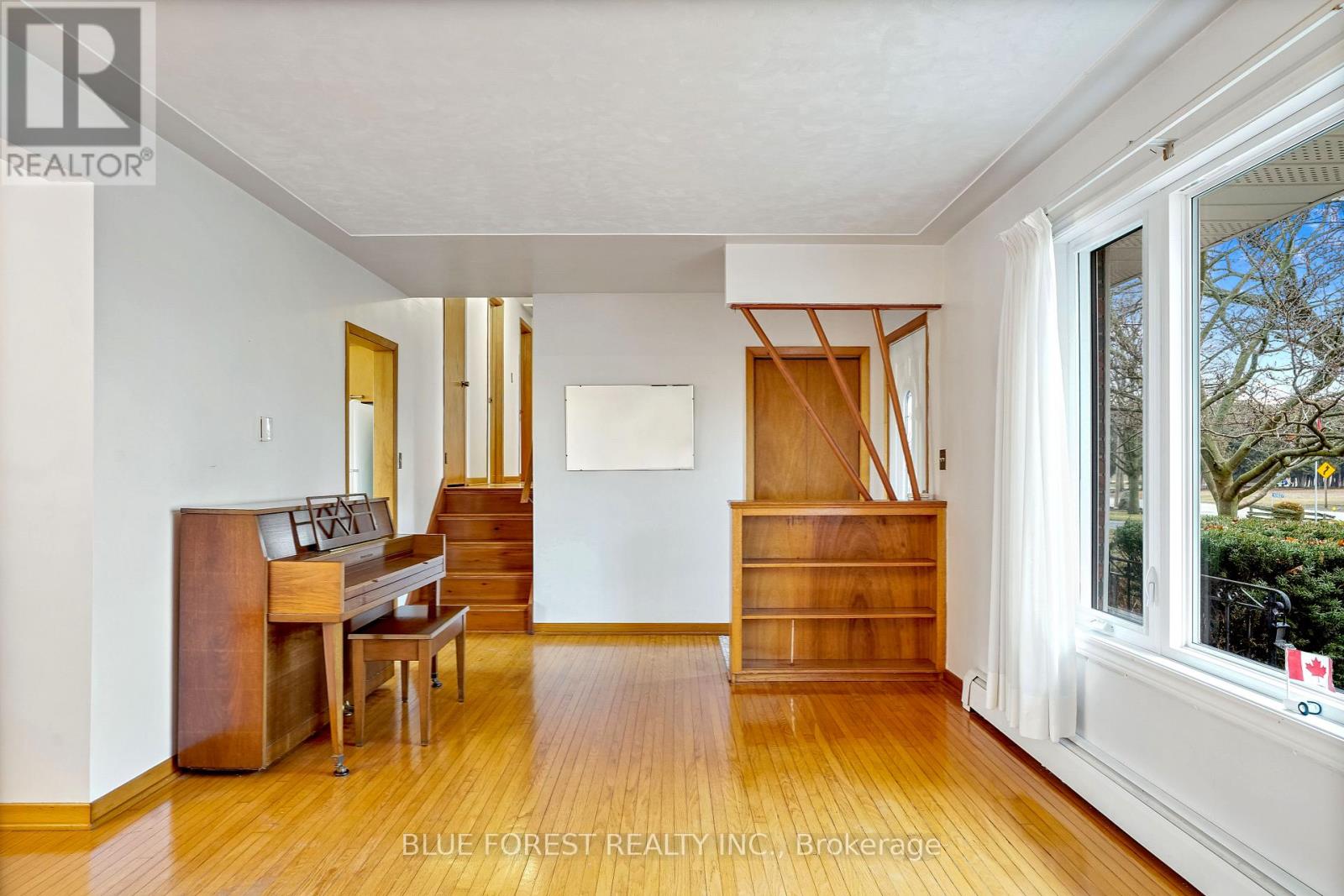 10915 Graham Road, West Elgin, Ontario  N0L 2P0 - Photo 8 - X12660936