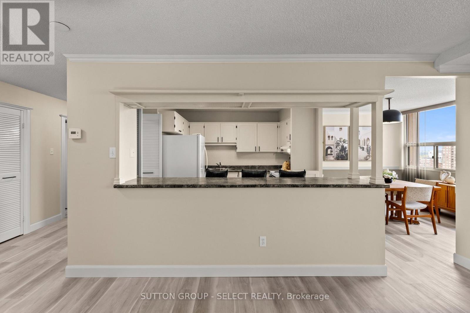 1702 - 380 King Street, London East, Ontario  N6B 3L6 - Photo 14 - X12660996