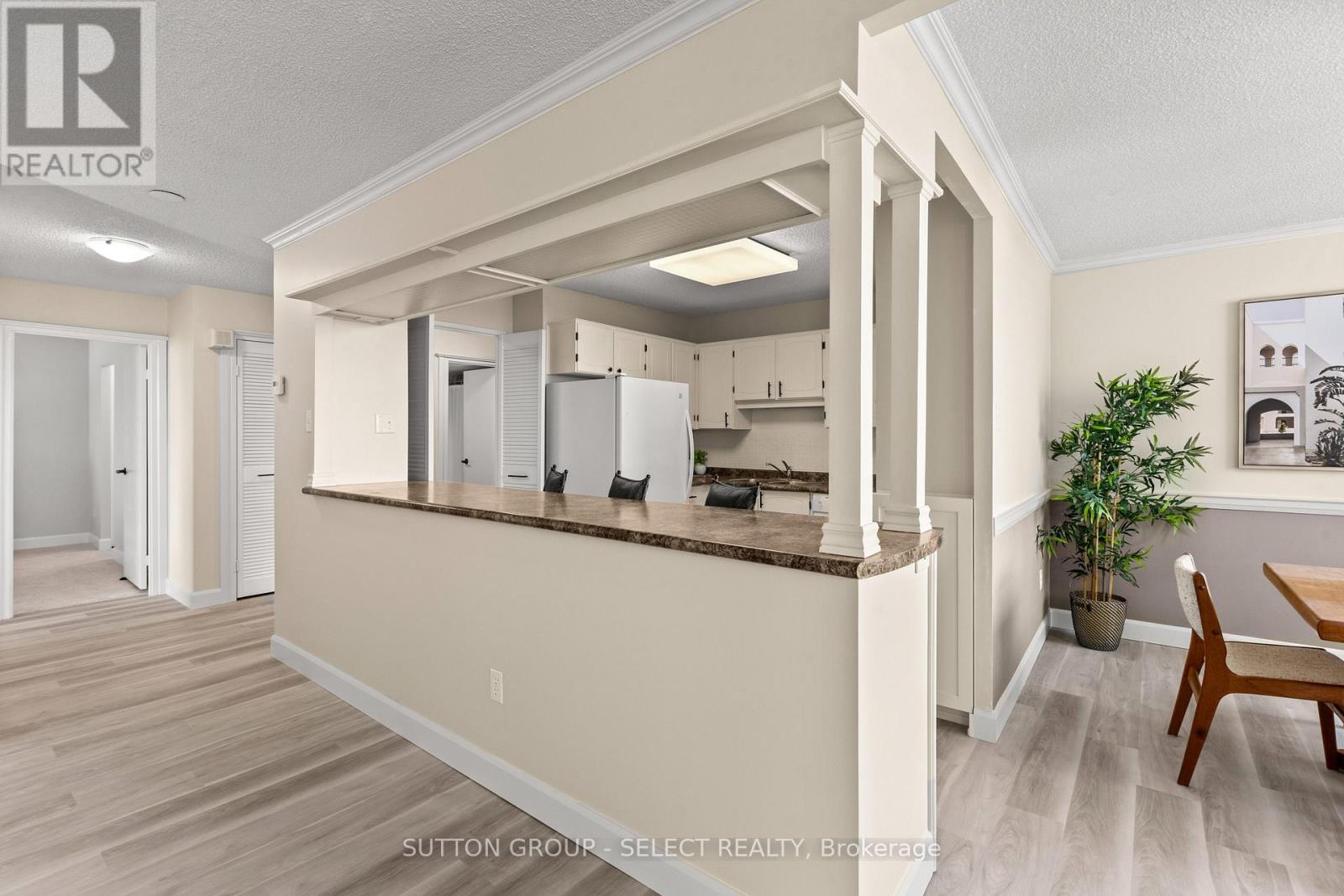 1702 - 380 King Street, London East, Ontario  N6B 3L6 - Photo 5 - X12660996