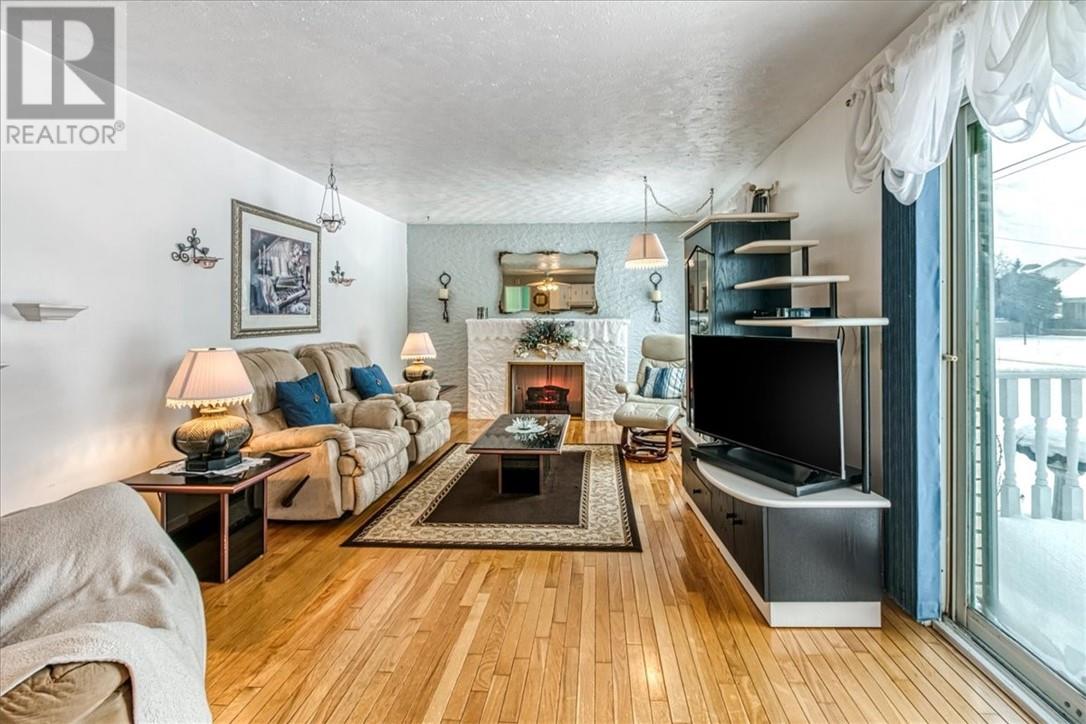 177 Brookside Road, Chelmsford, Ontario  P0M 1L0 - Photo 11 - 2125976