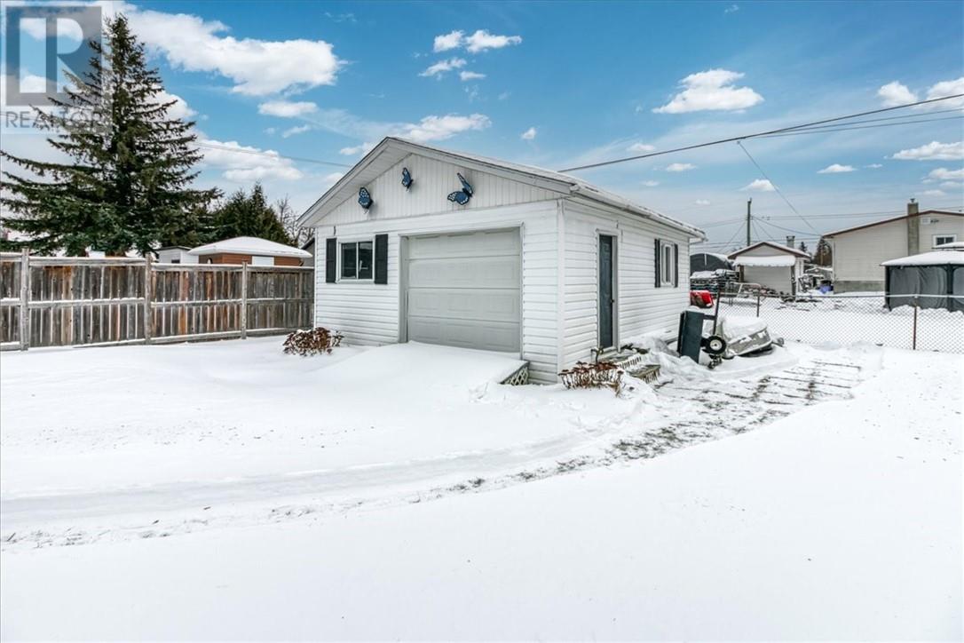 177 Brookside Road, Chelmsford, Ontario  P0M 1L0 - Photo 2 - 2125976