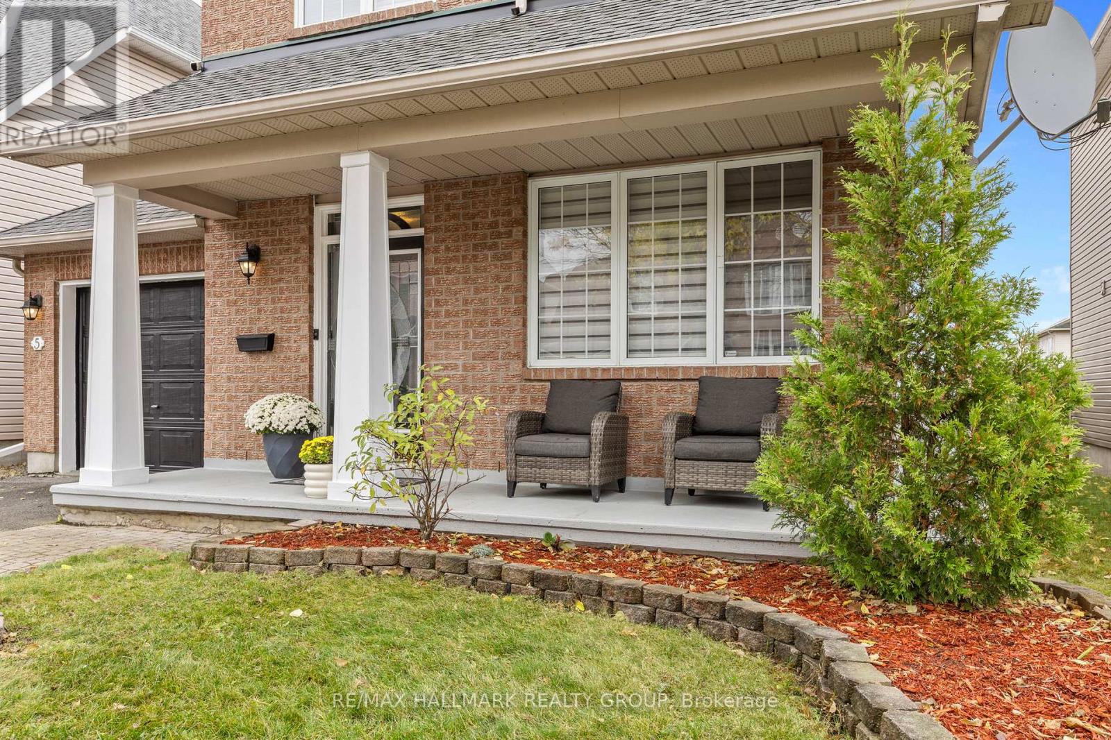 5 Rossan Street, Ottawa, Ontario  K2G 6R6 - Photo 2 - X12660972