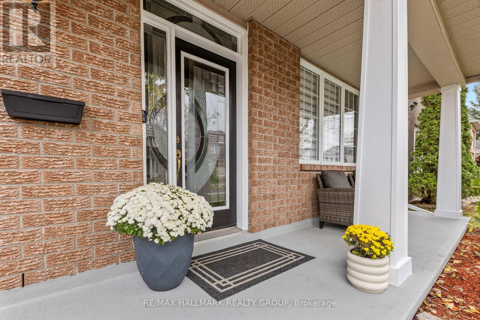 5 Rossan Street, Ottawa, Ontario  K2G 6R6 - Photo 3 - X12660972