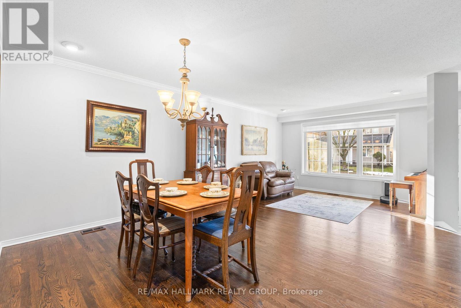 5 Rossan Street, Ottawa, Ontario  K2G 6R6 - Photo 7 - X12660972