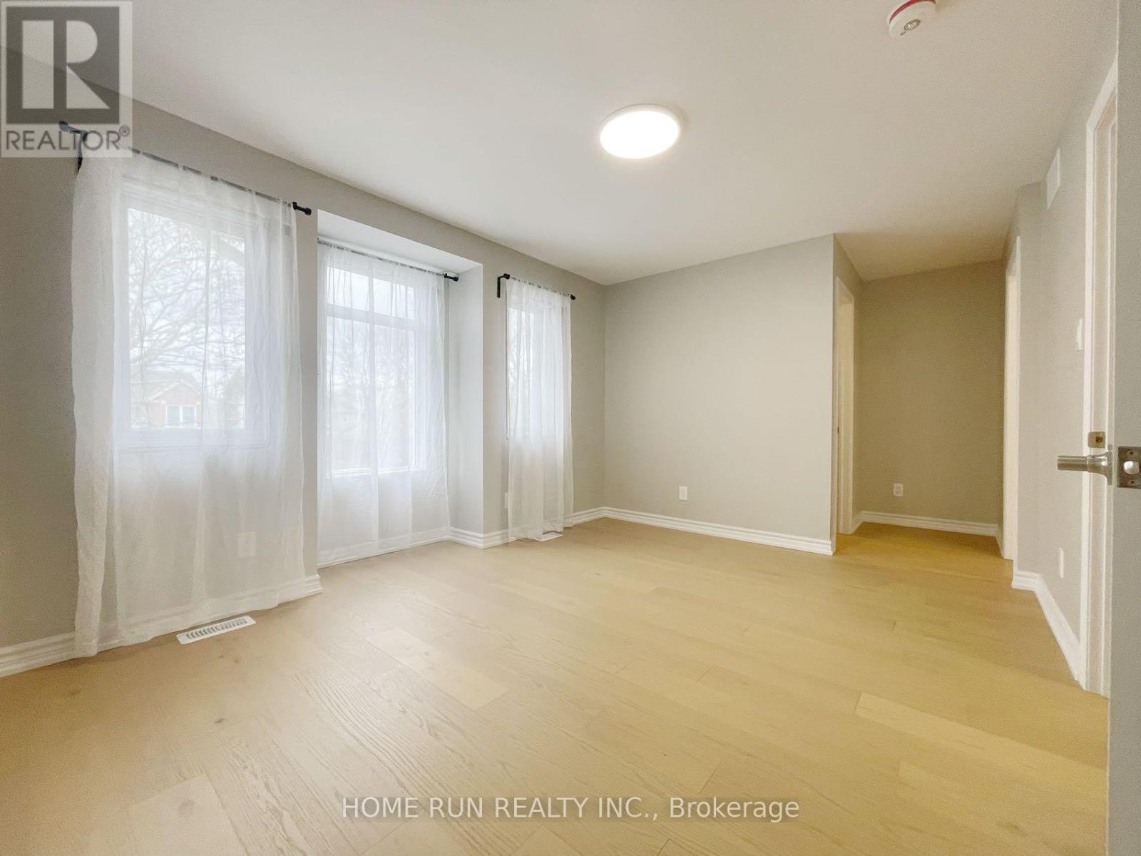 63 Banchory Crescent, Ottawa, Ontario  K2K 2V3 - Photo 10 - X12660976