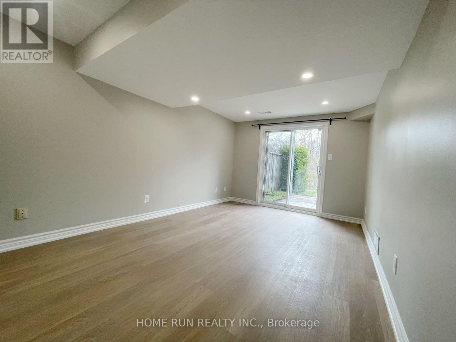 63 Banchory Crescent, Ottawa, Ontario  K2K 2V3 - Photo 17 - X12660976