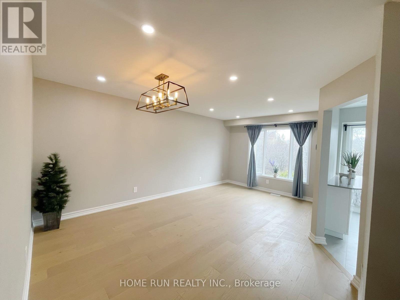 63 Banchory Crescent, Ottawa, Ontario  K2K 2V3 - Photo 6 - X12660976