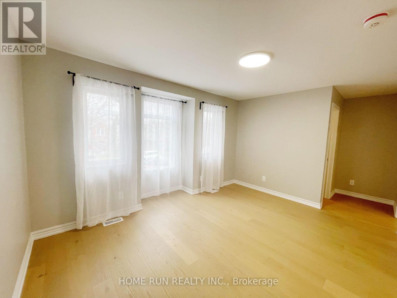 63 Banchory Crescent, Ottawa, Ontario  K2K 2V3 - Photo 9 - X12660976