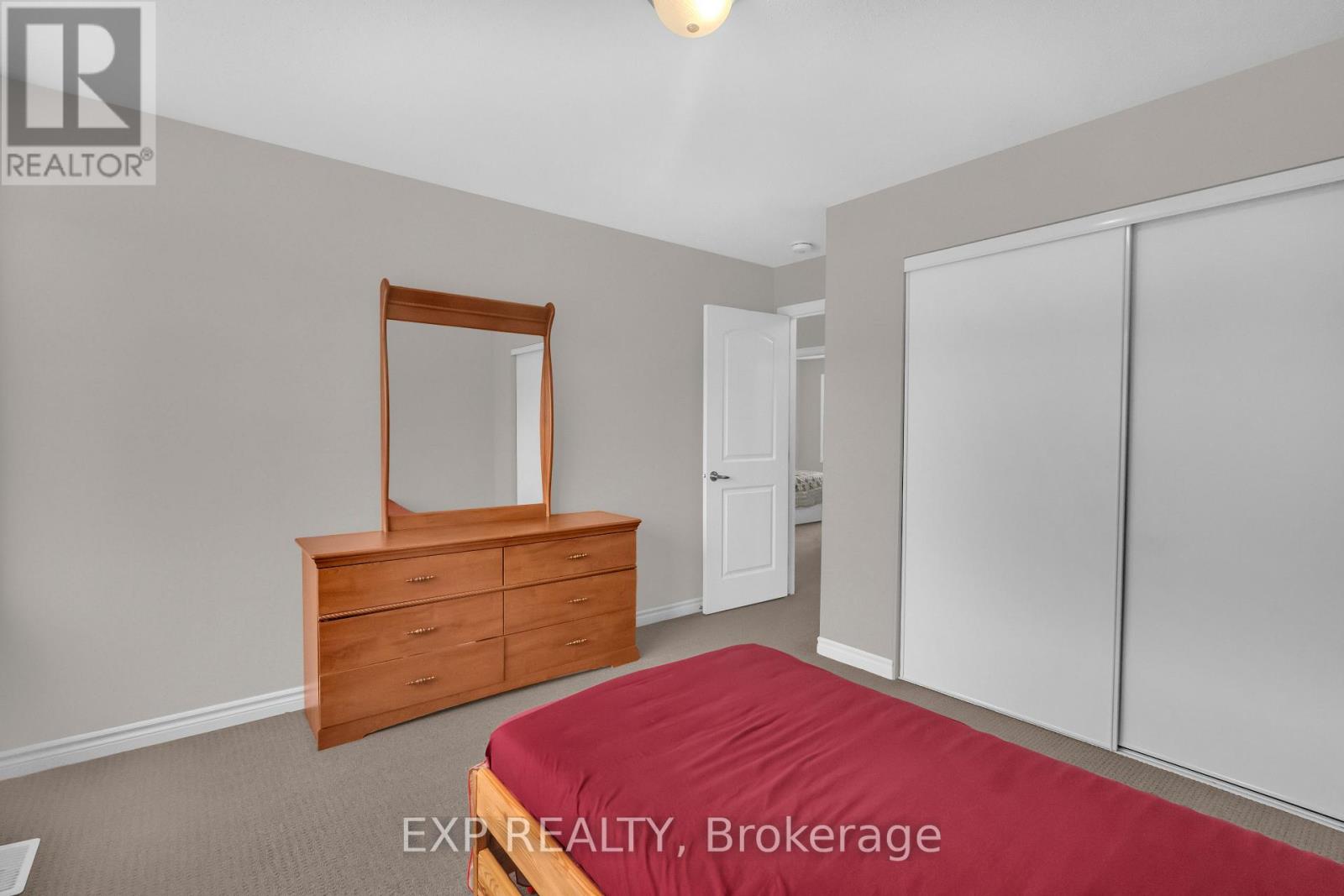 208 Douglas Fir Street N, Ottawa, Ontario  K2J 6P9 - Photo 12 - X12661028