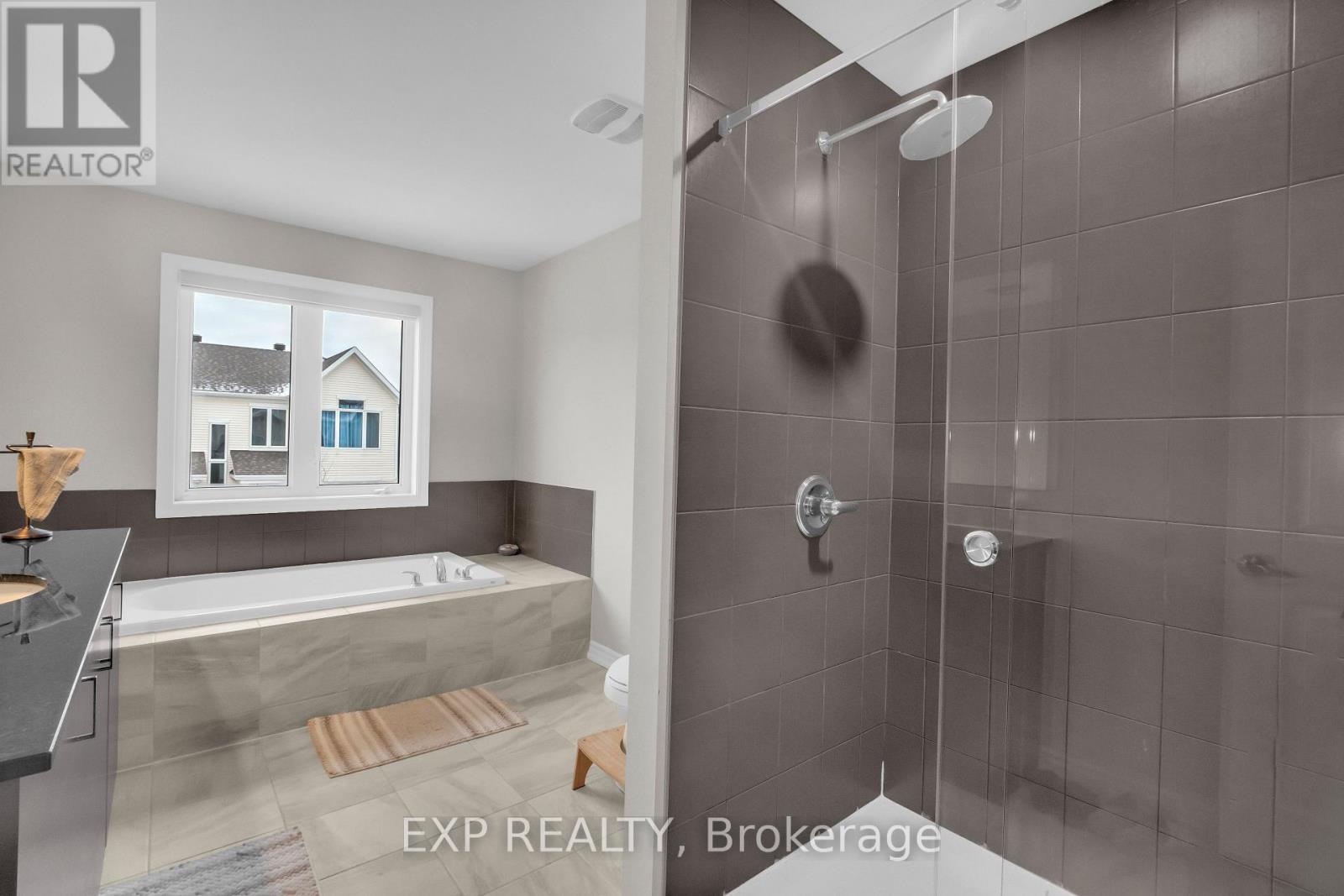 208 Douglas Fir Street N, Ottawa, Ontario  K2J 6P9 - Photo 18 - X12661028