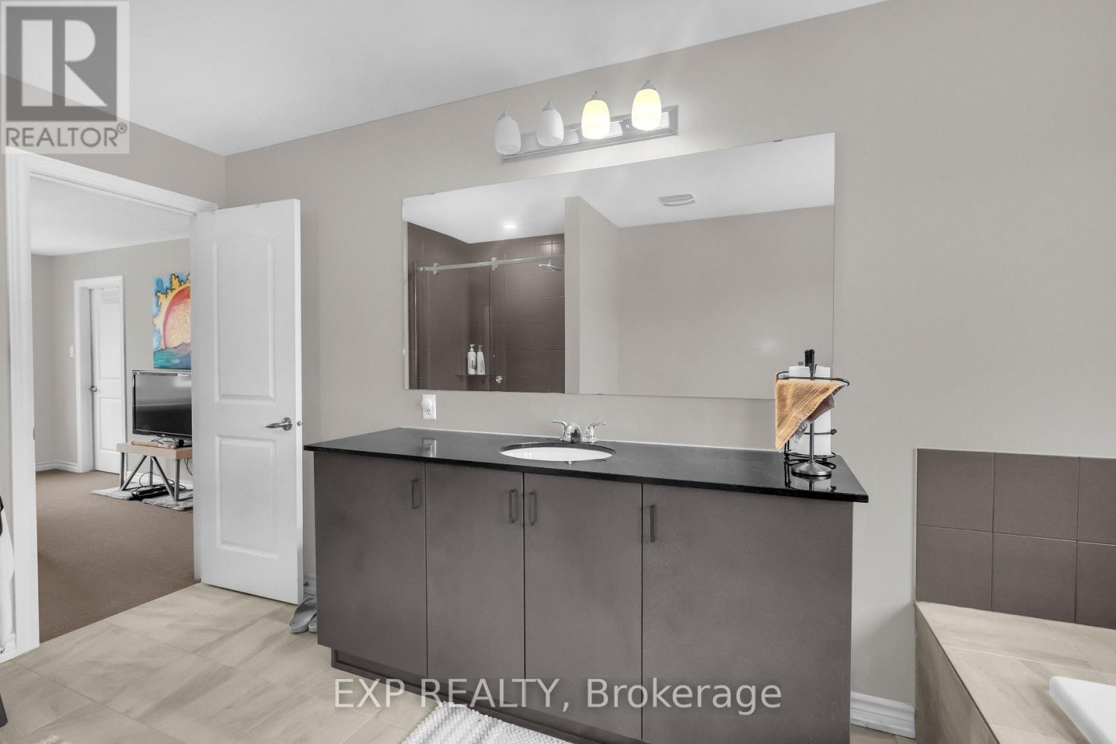 208 Douglas Fir Street N, Ottawa, Ontario  K2J 6P9 - Photo 19 - X12661028