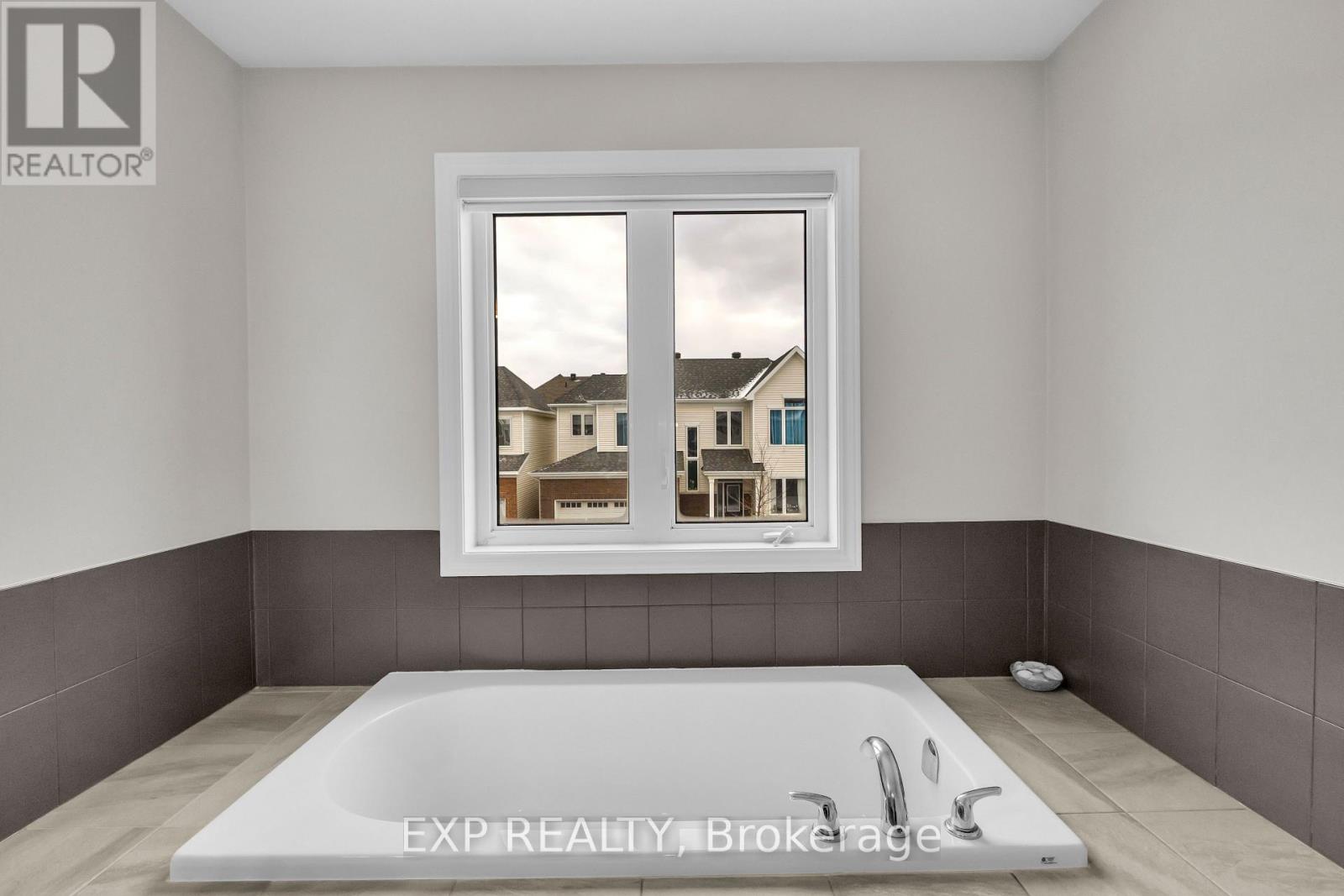 208 Douglas Fir Street N, Ottawa, Ontario  K2J 6P9 - Photo 20 - X12661028