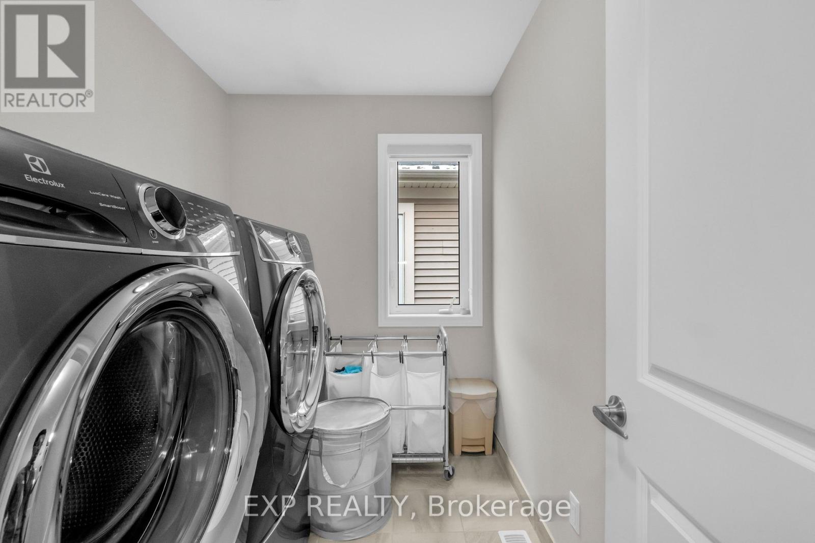 208 Douglas Fir Street N, Ottawa, Ontario  K2J 6P9 - Photo 21 - X12661028