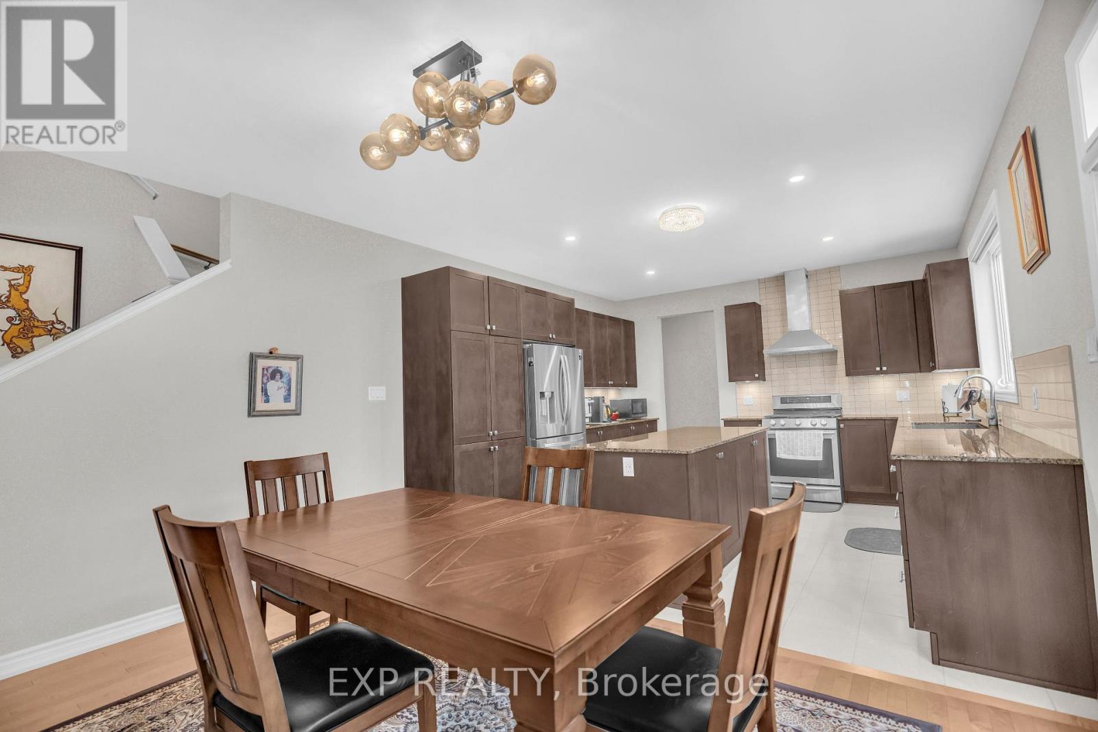 208 Douglas Fir Street N, Ottawa, Ontario  K2J 6P9 - Photo 5 - X12661028