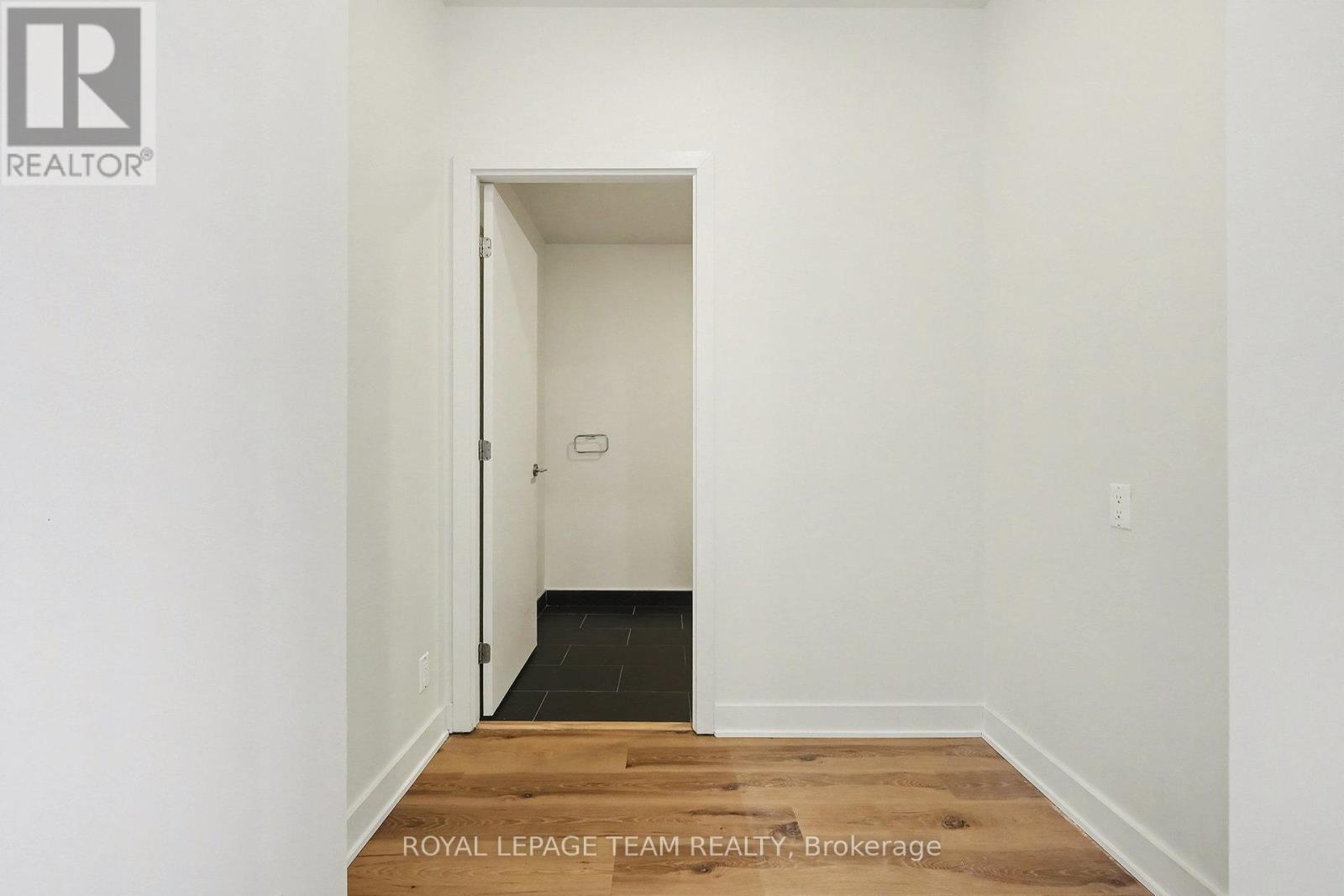 908 - 360 Mcleod Street, Ottawa, Ontario  K2P 1A9 - Photo 18 - X12661122