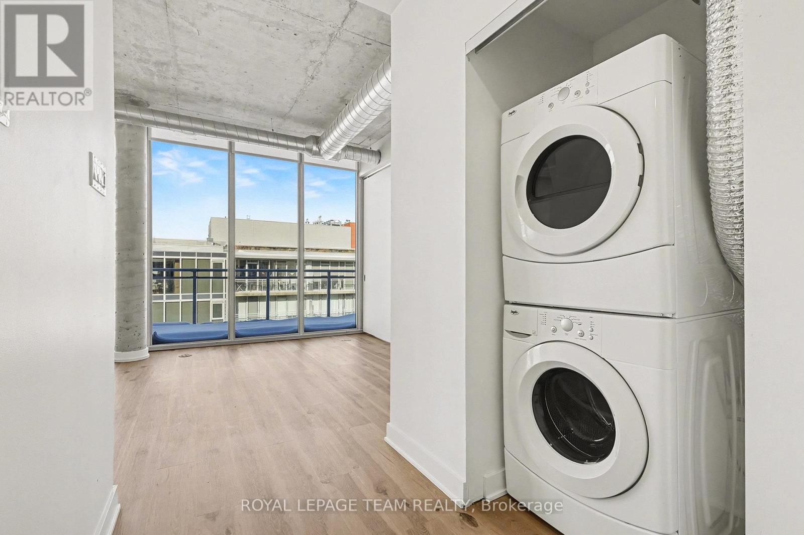 908 - 360 Mcleod Street, Ottawa, Ontario  K2P 1A9 - Photo 3 - X12661122