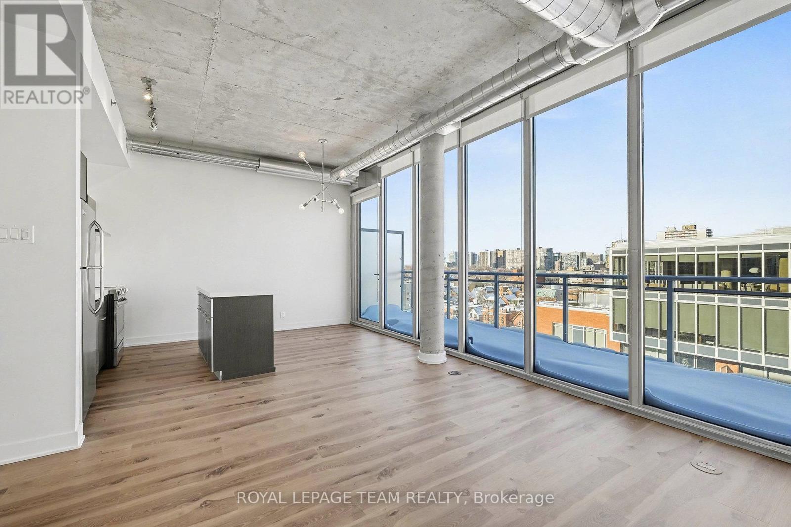 908 - 360 Mcleod Street, Ottawa, Ontario  K2P 1A9 - Photo 4 - X12661122