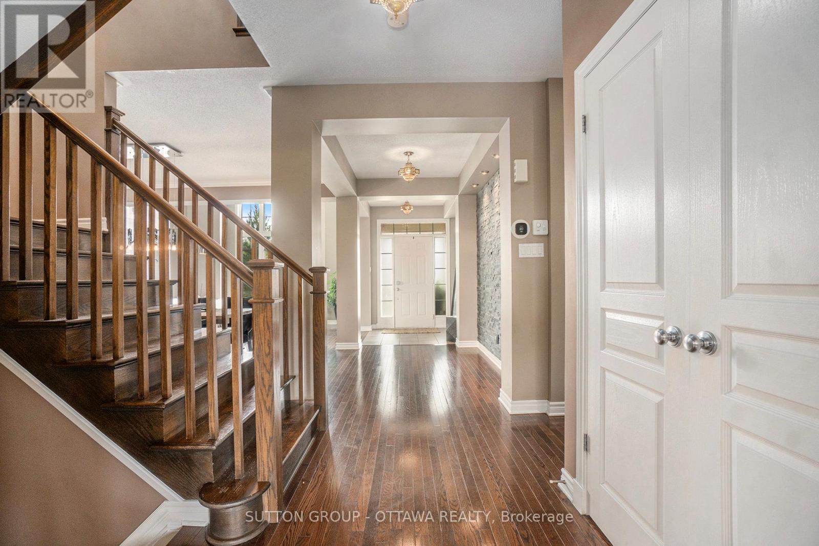 1969 Plainhill Drive, Ottawa, Ontario  K4A 0G1 - Photo 5 - X12661140