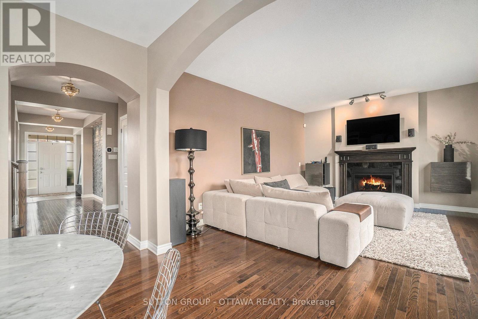 1969 Plainhill Drive, Ottawa, Ontario  K4A 0G1 - Photo 7 - X12661140